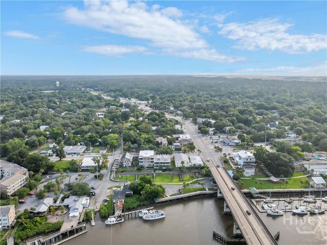 107 Broad Street D, Darien, GA 31305