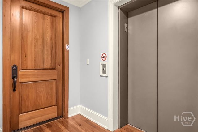 107 Broad Street D, Darien, GA 31305