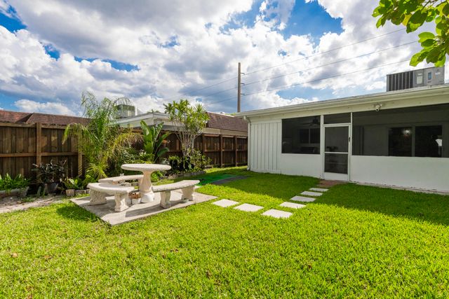 2141 N 56th Avenue, Hollywood, FL 33021