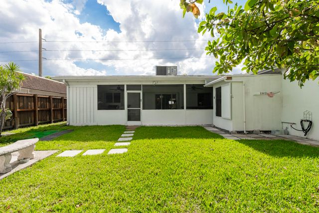 2141 N 56th Avenue, Hollywood, FL 33021