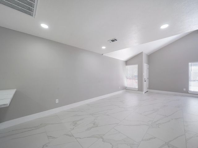 23 Summer Crest Circle, The Woodlands, TX 77381