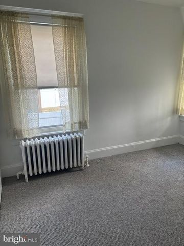 257 NEWPORTVILLE RD, Croydon, PA 19021