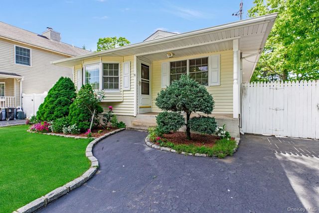 30 Paul Drive, Mastic, NY 11950