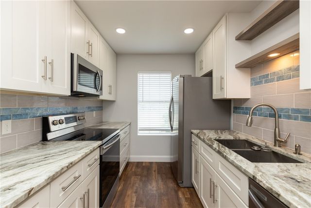 842 Quetzal St, Corpus Christi, TX 78418