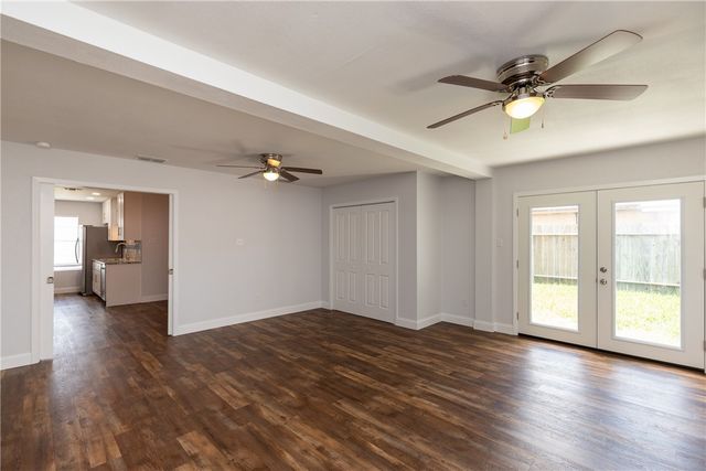842 Quetzal St, Corpus Christi, TX 78418