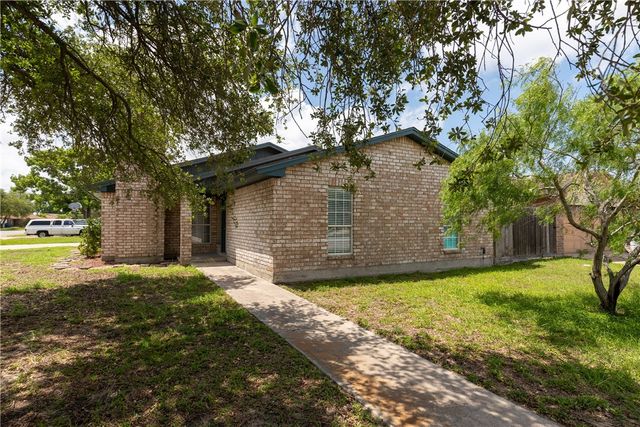 842 Quetzal St, Corpus Christi, TX 78418