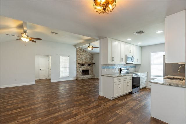 842 Quetzal St, Corpus Christi, TX 78418
