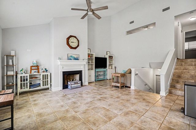 3700 83rd Street 10, Galveston, TX 77554