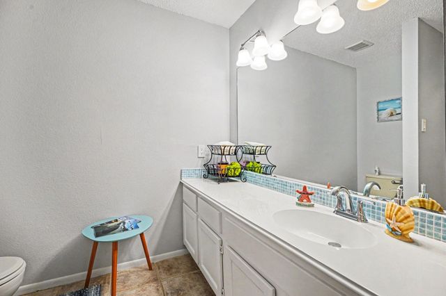 3700 83rd Street 10, Galveston, TX 77554