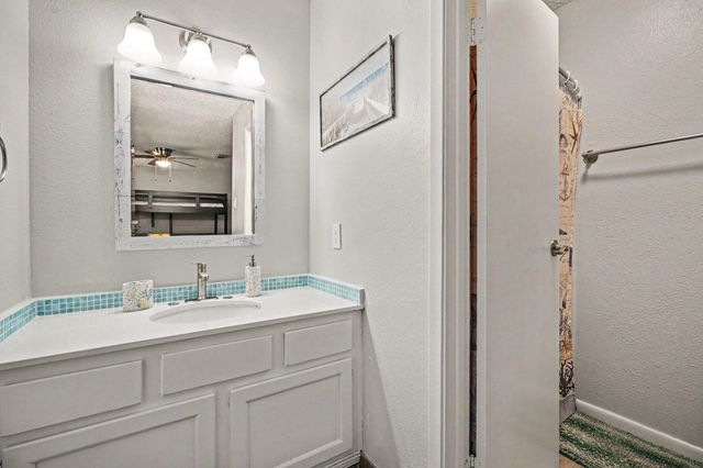 3700 83rd Street 10, Galveston, TX 77554