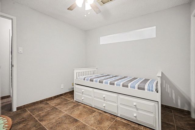 3700 83rd Street 10, Galveston, TX 77554