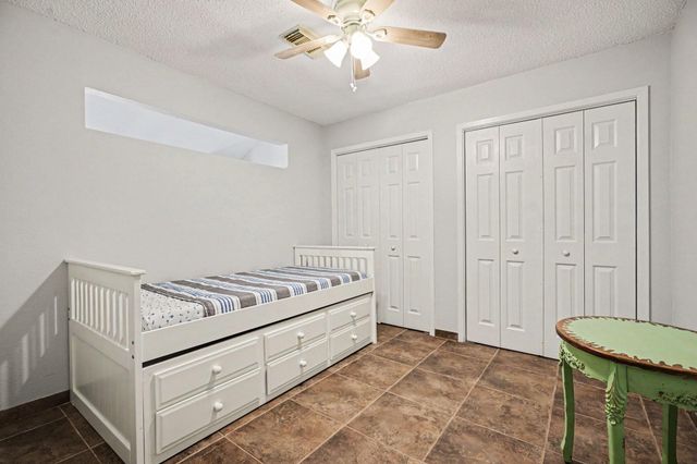 3700 83rd Street 10, Galveston, TX 77554