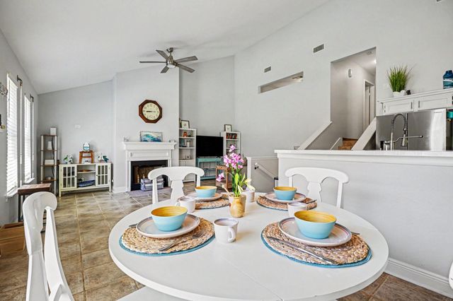 3700 83rd Street 10, Galveston, TX 77554