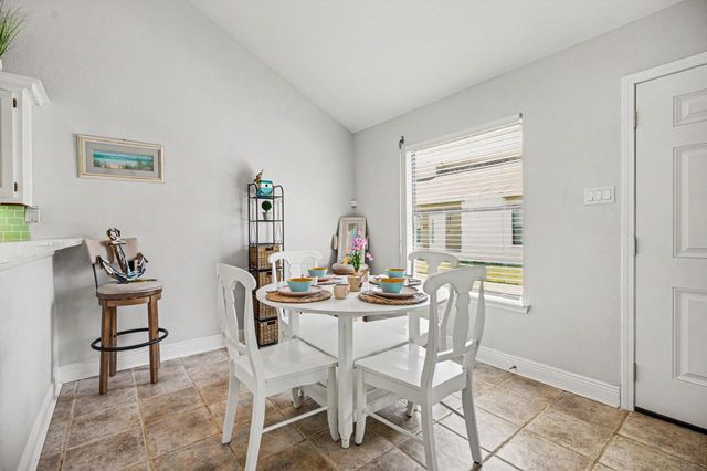 3700 83rd Street 10, Galveston, TX 77554