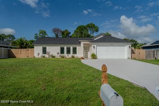 490 Tillman Avenue SW, Palm Bay, FL 32908