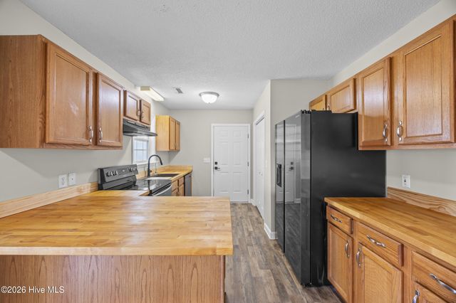 128 Airleigh Place, Richlands, NC 28574