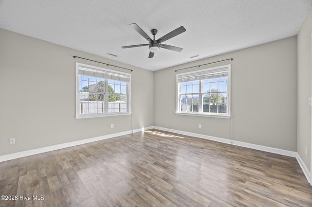 128 Airleigh Place, Richlands, NC 28574