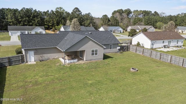 128 Airleigh Place, Richlands, NC 28574