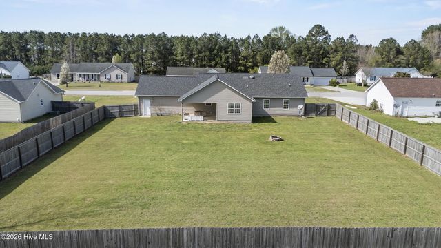 128 Airleigh Place, Richlands, NC 28574