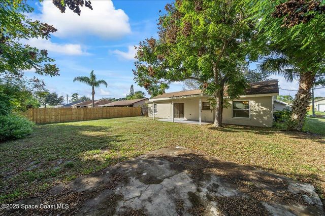 257 Dorado Avenue NE, Palm Bay, FL 32907