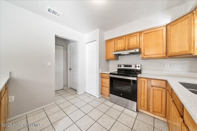 257 Dorado Avenue NE, Palm Bay, FL 32907