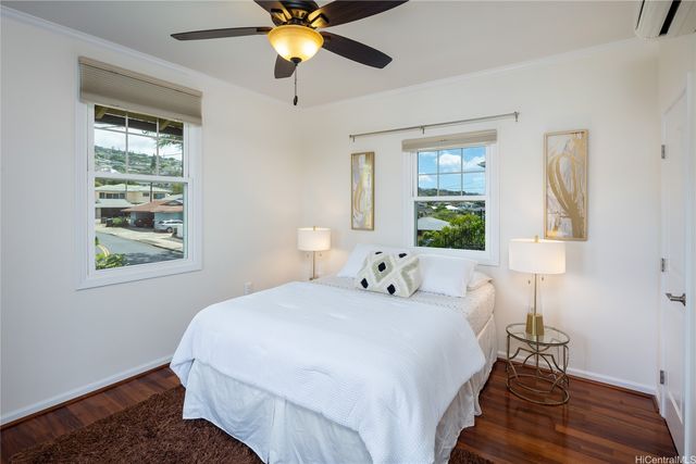 1439 Center Street, Honolulu, HI 96816