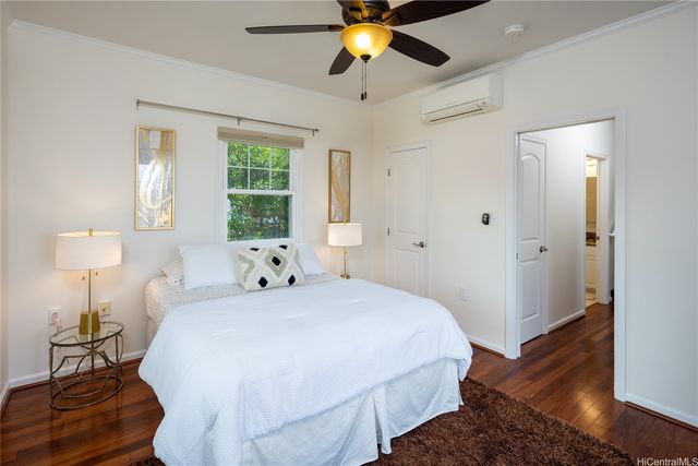 1439 Center Street, Honolulu, HI 96816