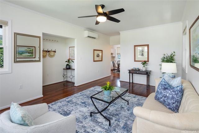 1439 Center Street, Honolulu, HI 96816
