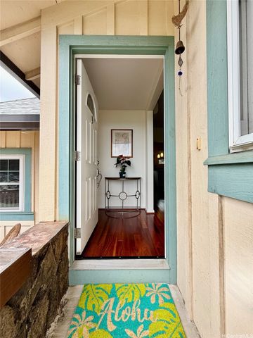 1439 Center Street, Honolulu, HI 96816