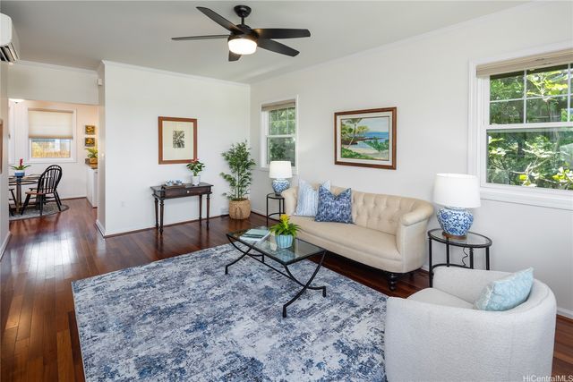 1439 Center Street, Honolulu, HI 96816
