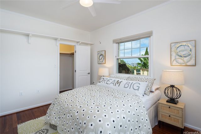 1439 Center Street, Honolulu, HI 96816