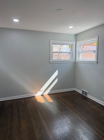 9344 S Michigan Avenue, Chicago, IL 60619