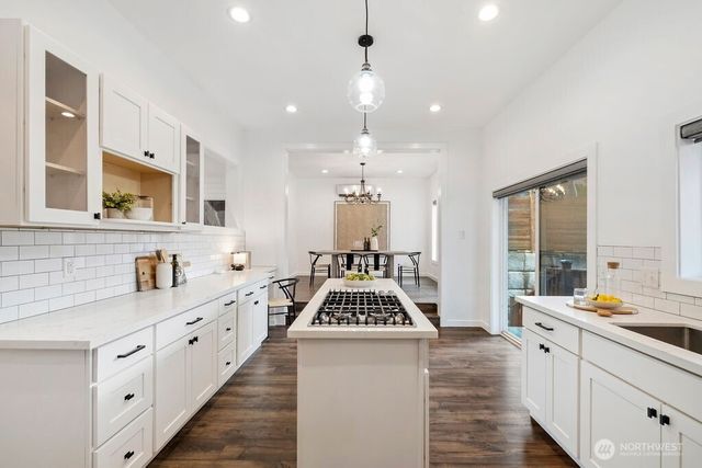 4837 S Holly Street, Seattle, WA 98118