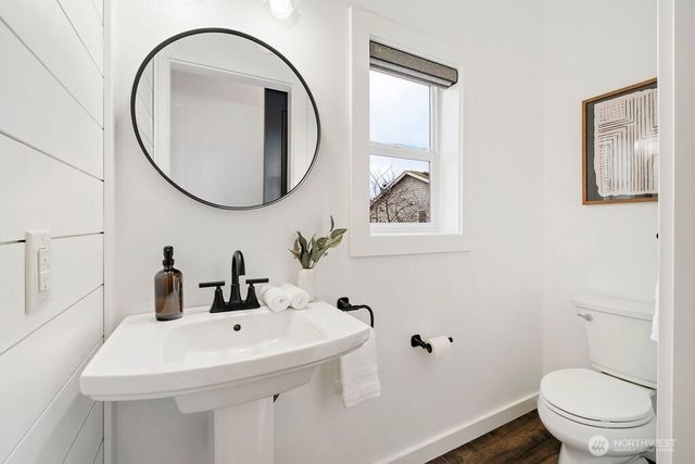 4837 S Holly Street, Seattle, WA 98118