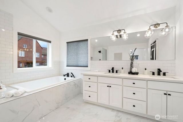 4837 S Holly Street, Seattle, WA 98118