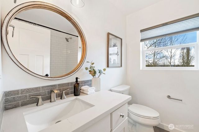 4837 S Holly Street, Seattle, WA 98118