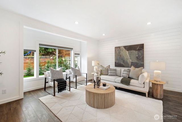 4837 S Holly Street, Seattle, WA 98118