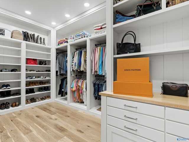 210 Legendary Drive, Guntersville, AL 35976