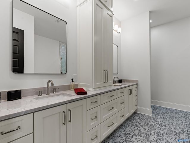 210 Legendary Drive, Guntersville, AL 35976