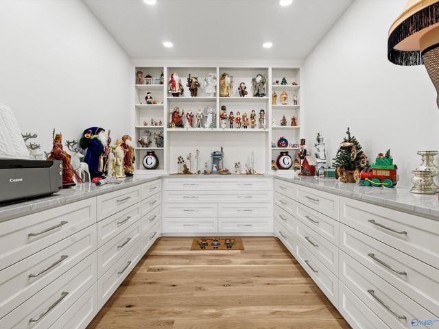 210 Legendary Drive, Guntersville, AL 35976