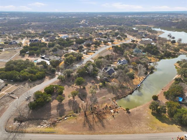 712 Goldeneye Drive, Granbury, TX 76049