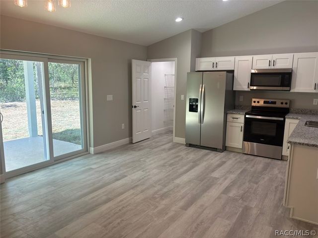10119 N Dyal Drive, Dunnellon, FL 34434