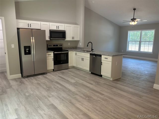 10119 N Dyal Drive, Dunnellon, FL 34434