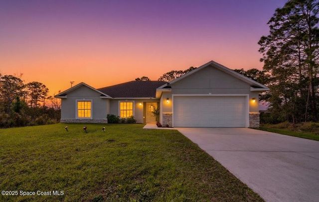 1850 Thorman Avenue SE, Palm Bay, FL 32909