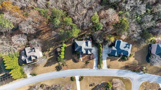708 Vinings Estates SE Drive, Mableton, GA 30126