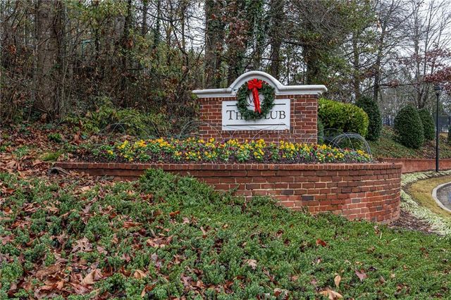 708 Vinings Estates SE Drive, Mableton, GA 30126