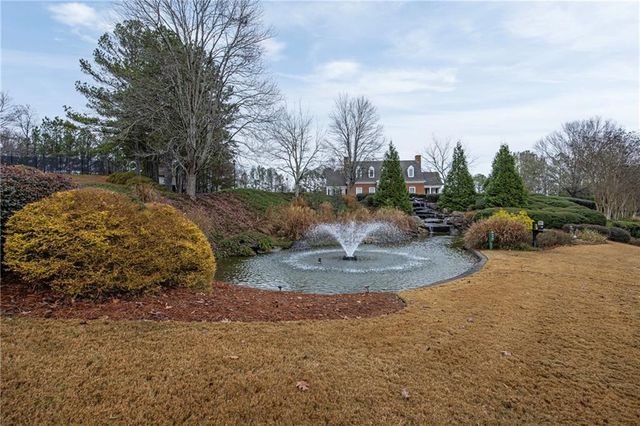 708 Vinings Estates SE Drive, Mableton, GA 30126