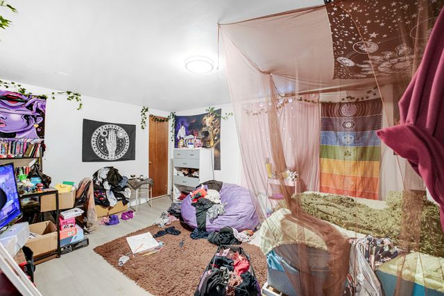 8054 S Jeffery Boulevard, Chicago, IL 60617