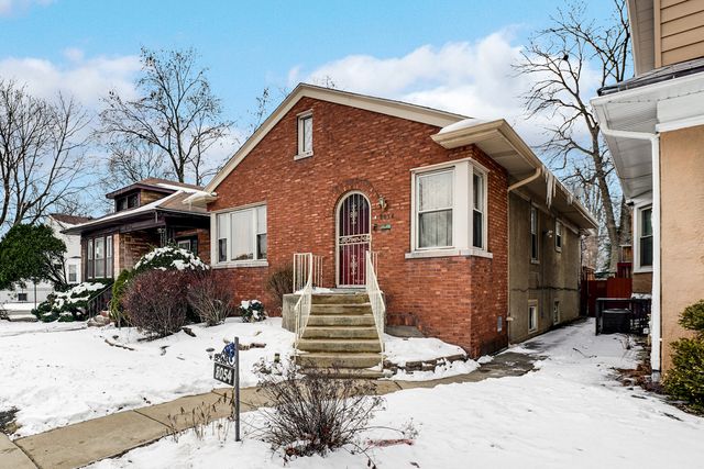 8054 S Jeffery Boulevard, Chicago, IL 60617