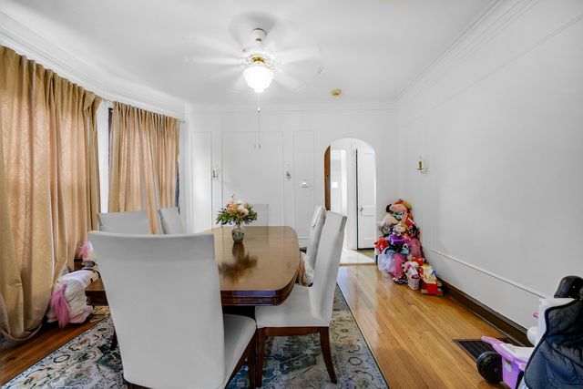 8054 S Jeffery Boulevard, Chicago, IL 60617